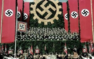 ESCLAVOS DEL TERCER REICH